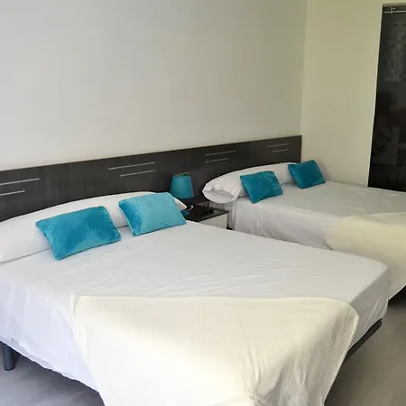 10 * Girona