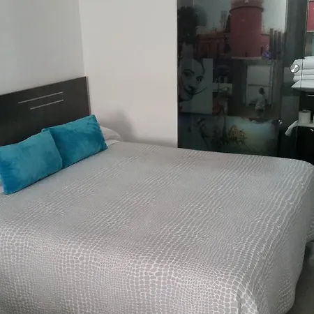 10 Hotel